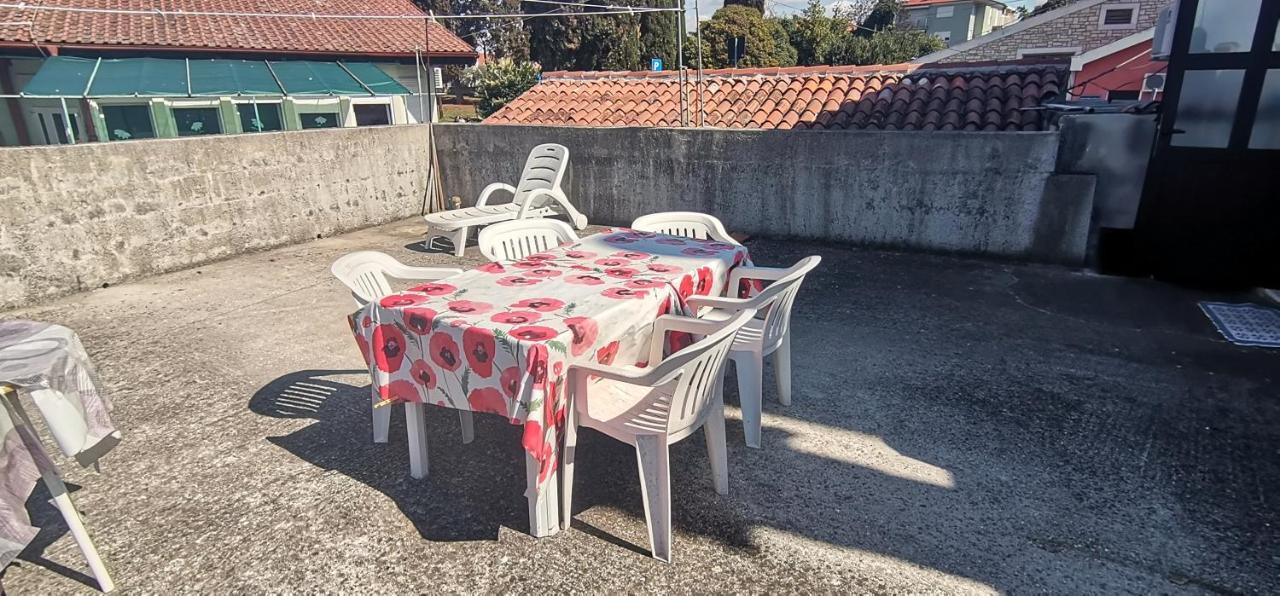 Apartments And Room Pergola Ровинь Экстерьер фото