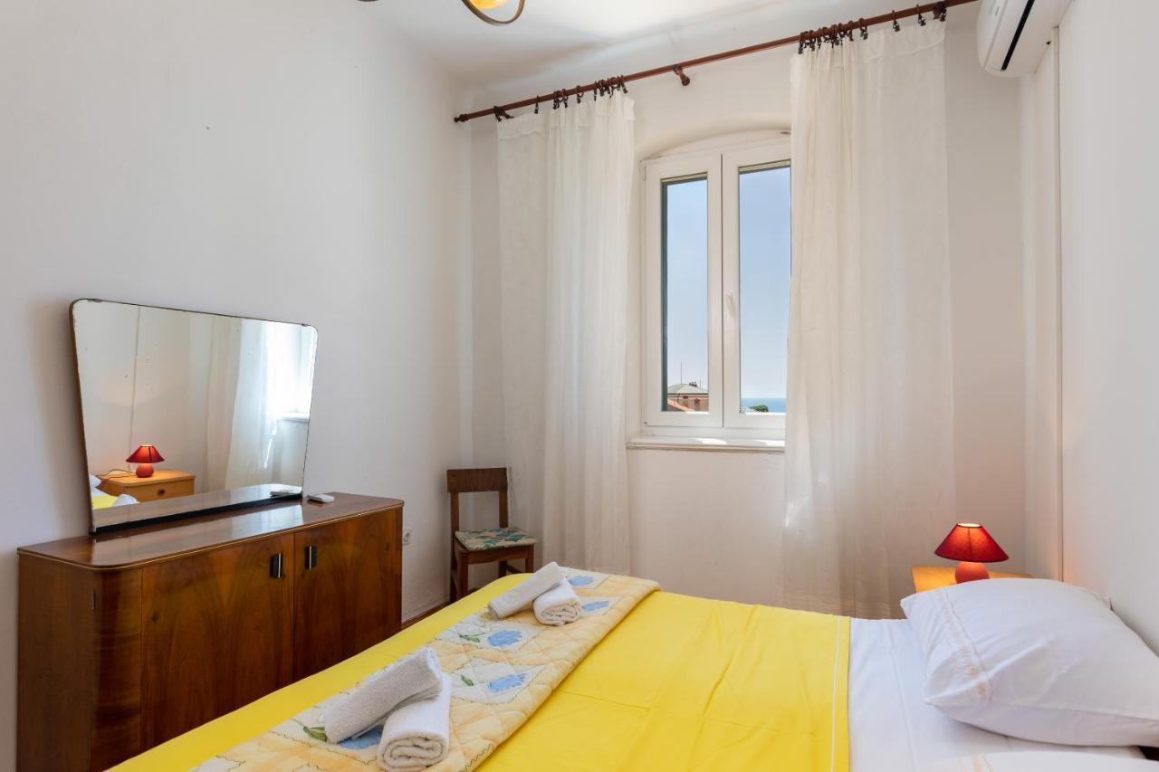 Apartments And Room Pergola Ровинь Экстерьер фото